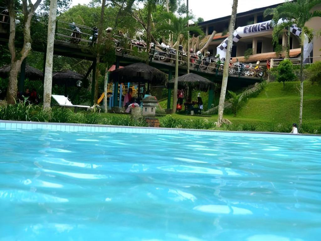 Augusta Sukabumi Hotel Exterior photo